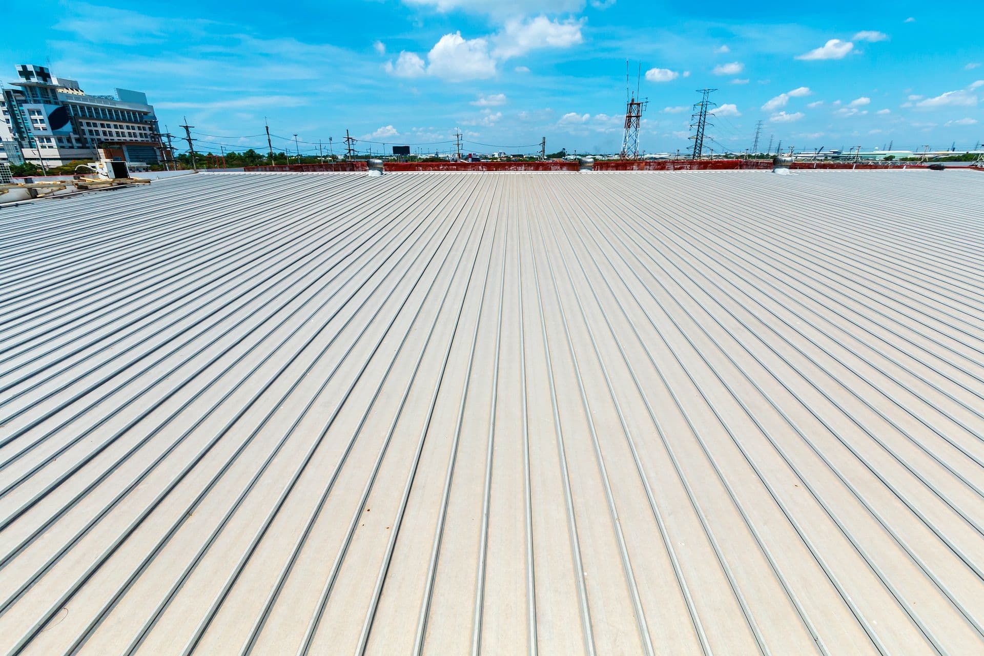 metal roofing on commercial construction